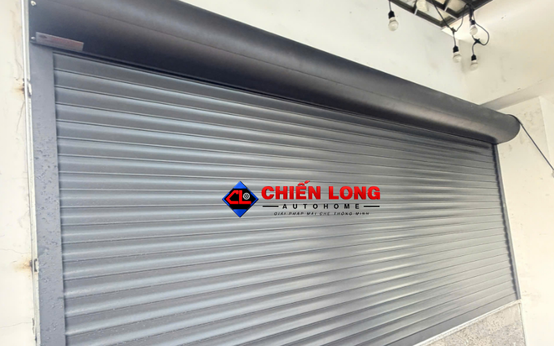 Cấu tạo nan, ray và bộ cuốn của mái nhôm lắp đứng