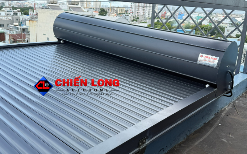 Bộ cuốn của hệ mái nhôm cuốn ngoài trời che mái kính