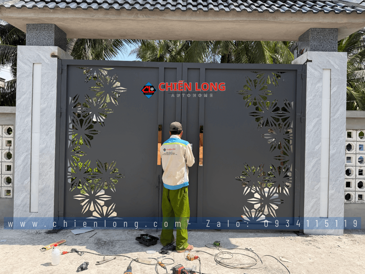 Bộ cửa CNC cao cấp thi công cho ca sĩ Ngọc Sơn tại Tiền Giang