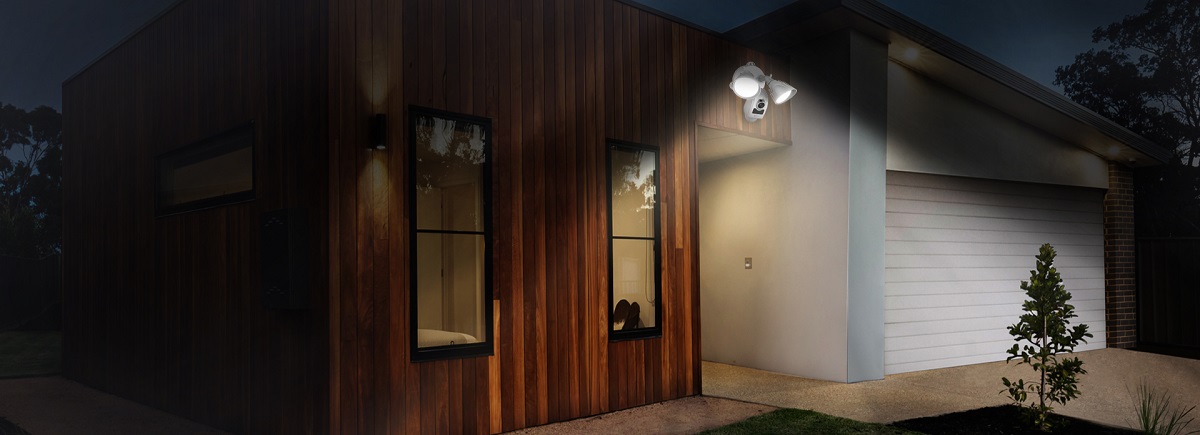 Camera ngoài trời tích hợp đèn pha và còi báo động LC1 A0-1B2WPFRL  (Floodlight LC1) – Solar Chiến Long