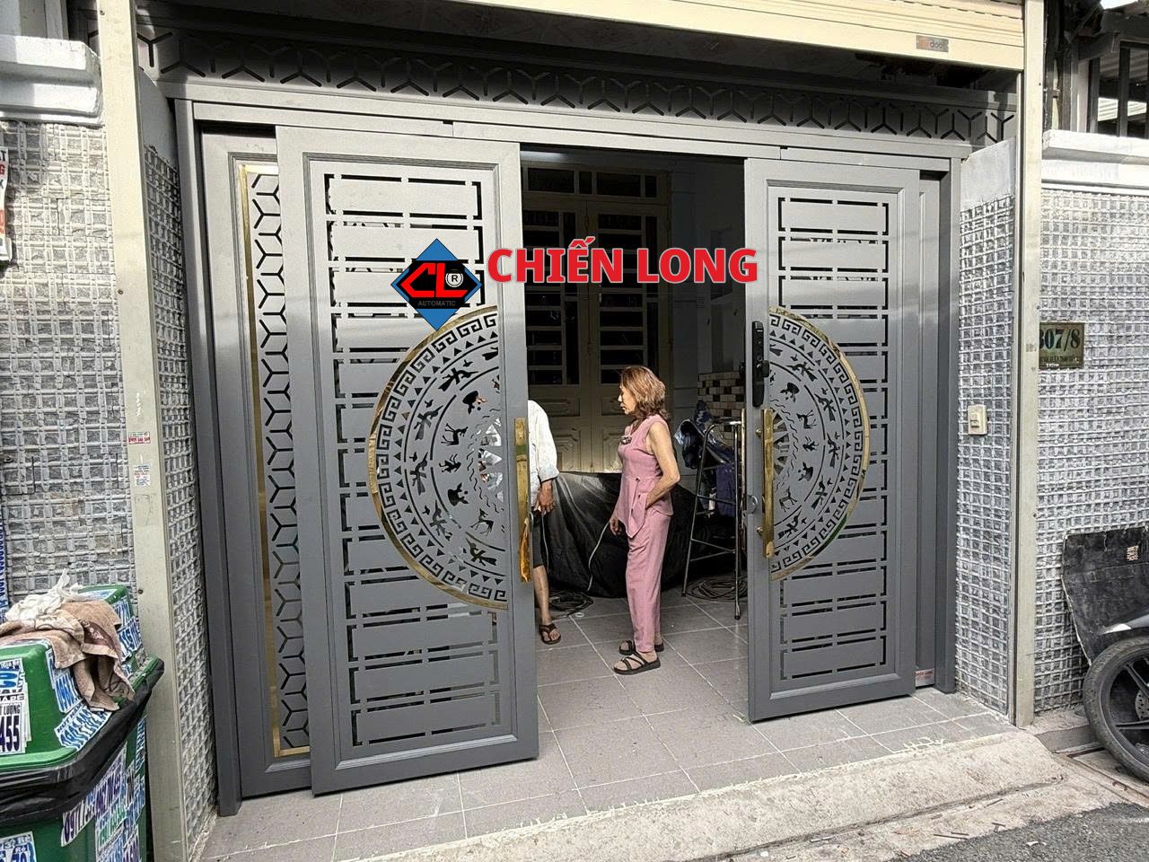 Cửa lùa – dòng cửa vận hành dựa trên ray trượt giúp tiết kiệm không gian sử dụng