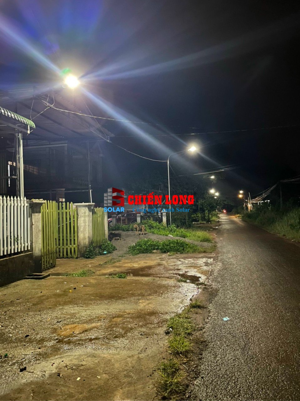 den-nang-luong-mat-troi-ambo-30w den-nang-luong-mat-troi-ambo-30w