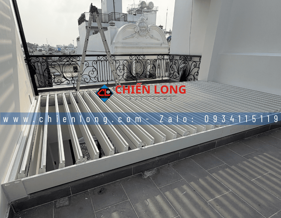 Giếng trời sảnh trung tâm lắp mái nhôm cao cấp