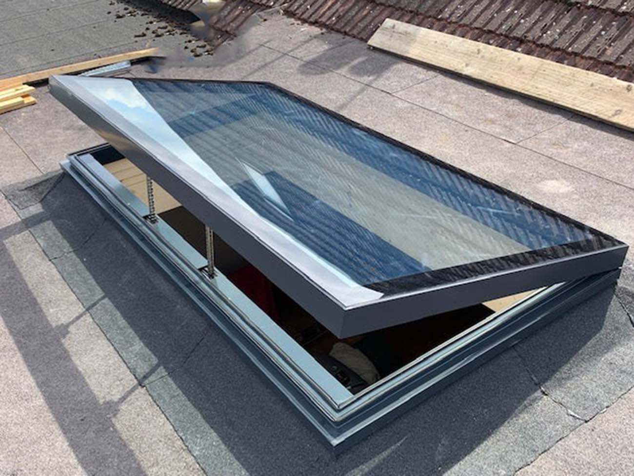 Giếng trời tự động đóng lại khi cảm biến phát hiện mưa
