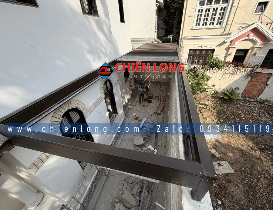 Khung mái nhôm xếp trượt Ziczac chắc chắn sơn tĩnh điện chống oxy hóa