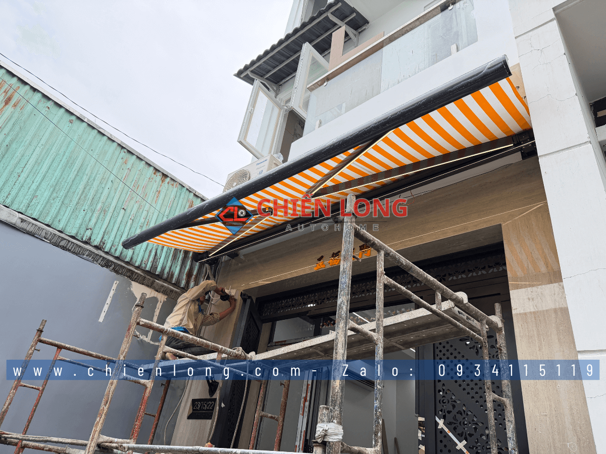 Bàn giao mái hiên tự động tại 23/15/22 Đình Nghi Xuân