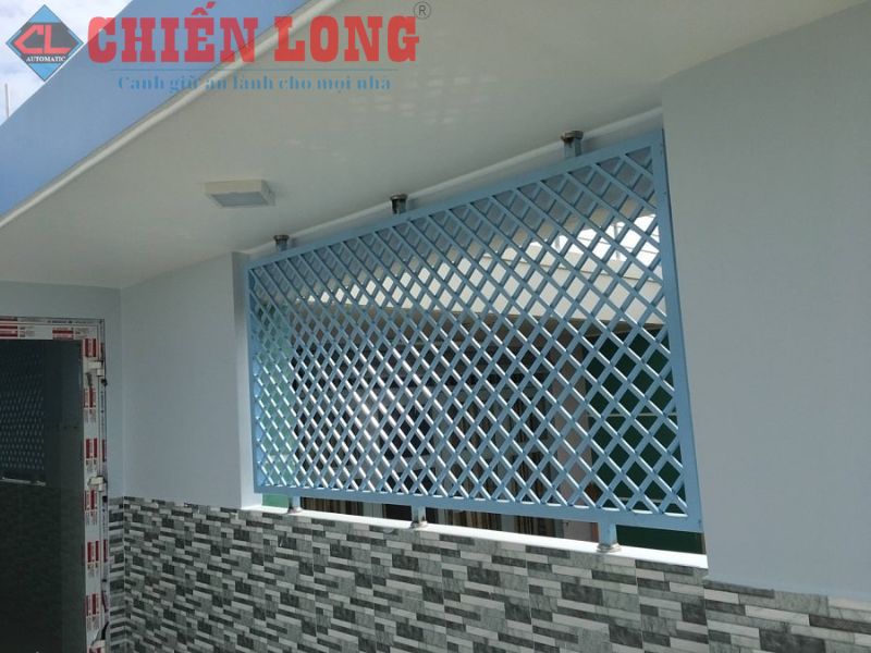 Lồng sắt bảo vệ giá tốt với chất liệu từ khung sắt được sơn tĩnh điện, bền đẹp