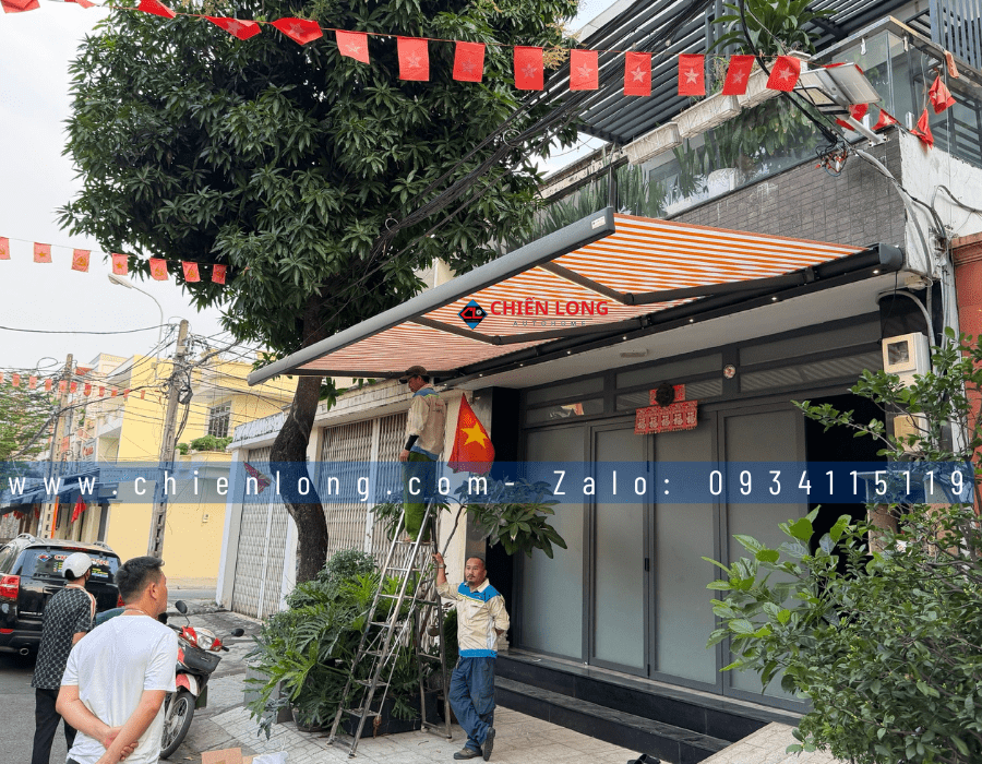 Mái hiên thông minh lắp đặt cho biệt thự hiện đại