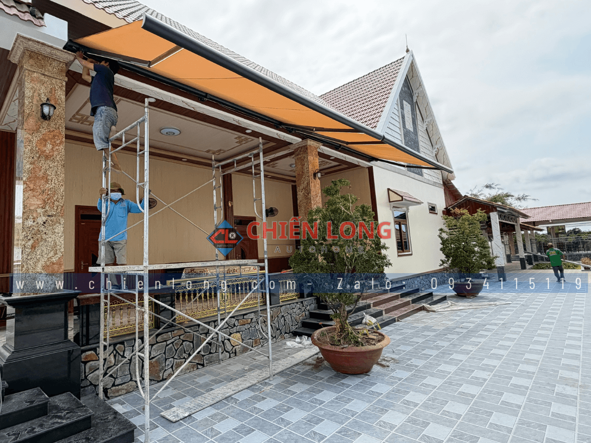 Mái hiên thông minh lắp đặt ban công biệt thự