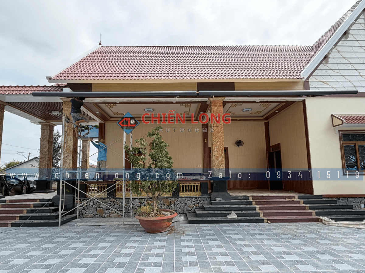 Mái hiên thông minh mở hết kích thước 4.5m x 2.5m