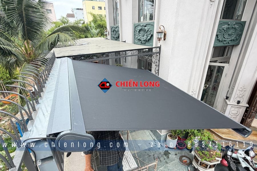 mái che nắng mưa tự động