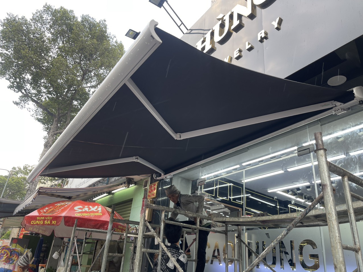 Báo giá Mái hiên tự động di động - AS 020 điều khiển từ xa và App+ tự đóng  khi có bảo cấp 4