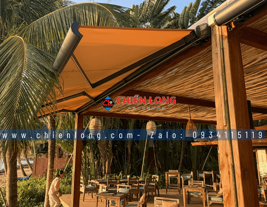 Mái hiên tự động vải Acrylic Tây Ban Nha
