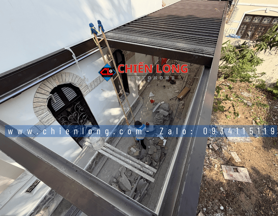 Mái nhôm chống nắng che mái kính xếp trượt tự động