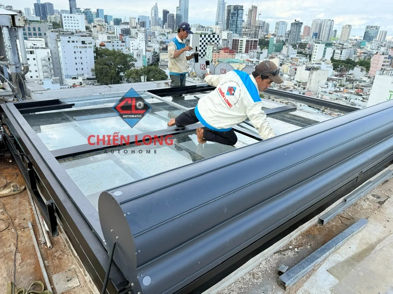 Mái nhôm cuốn tự động