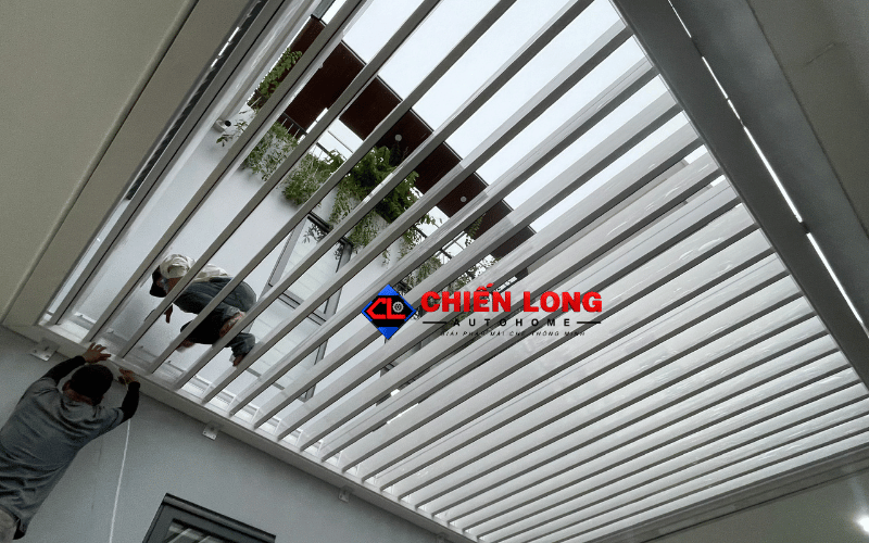 Mái nhôm xếp lật mở lá đón ánh sáng tự nhiên tại Đồng Nai