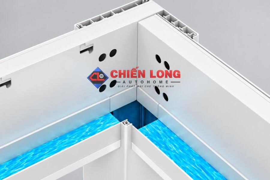 Hệ thống mái nhôm xếp lật tự động thoát nước qua máng dẫn xuống trụ nhôm