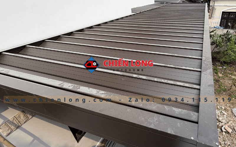 mái nhôm xếp trượt che giếng trời tự động