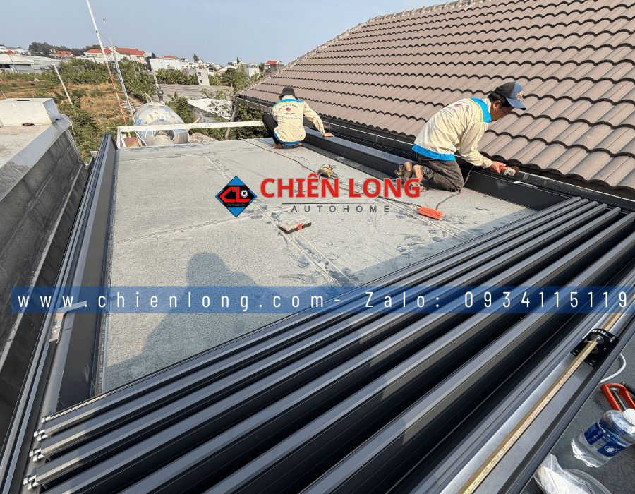 Mái nhôm xếp trượt che mái kính chống nắng mưa hiệu quả