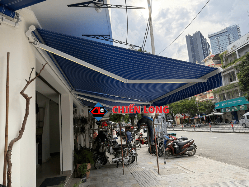 Tham khảo mẫu mái hiên tự động thông minh 2026 hàng nhập khẩu cao cấp