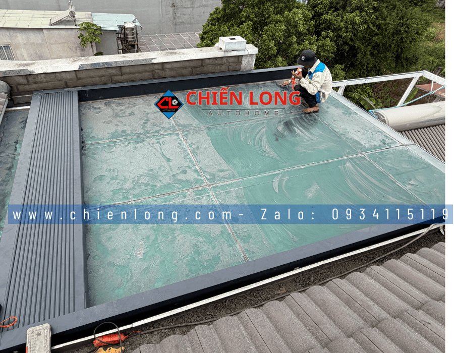 Motor mái nhôm xếp trượt Ziczac tự động vận hành êm ái