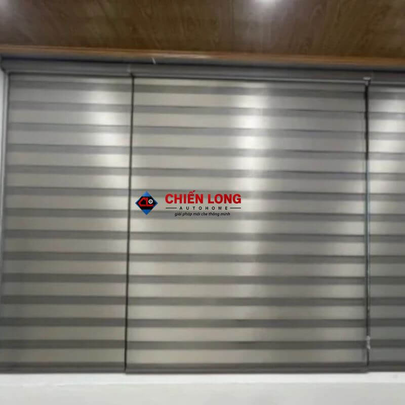 Rèm cầu vồng cho cửa kính nhà phố