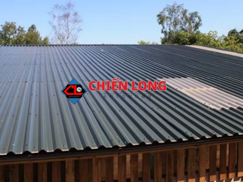 Lớp lõi PU trong tấm lợp mái hợp kim nhôm giảm đáng kể tiếng ồn