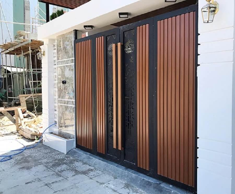 Đặc điểm cổng sắt giả gỗ