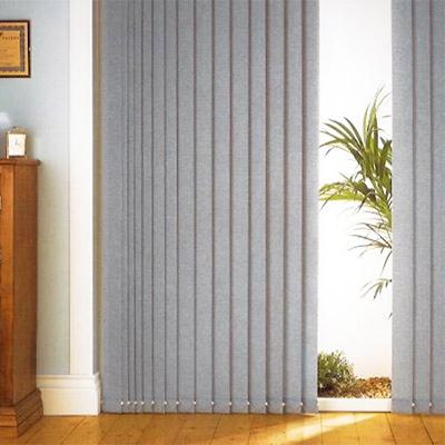 Rèm cửa phòng ngủ bằng nhựa màu tro xám
