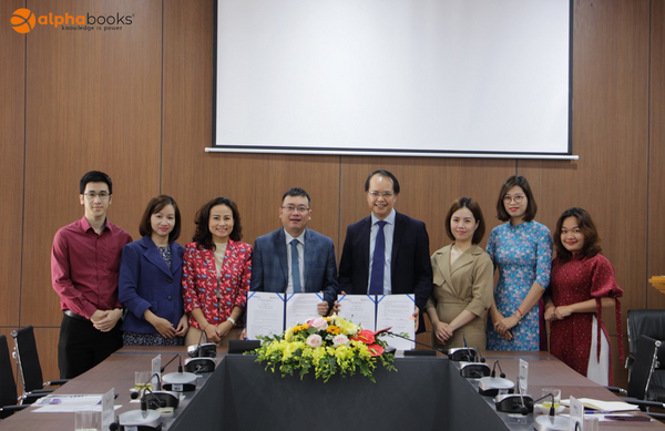 Lễ ký kết hợp tác giữa Công ty Cổ phần sách Alpha và Trường Đại học Phenikaa