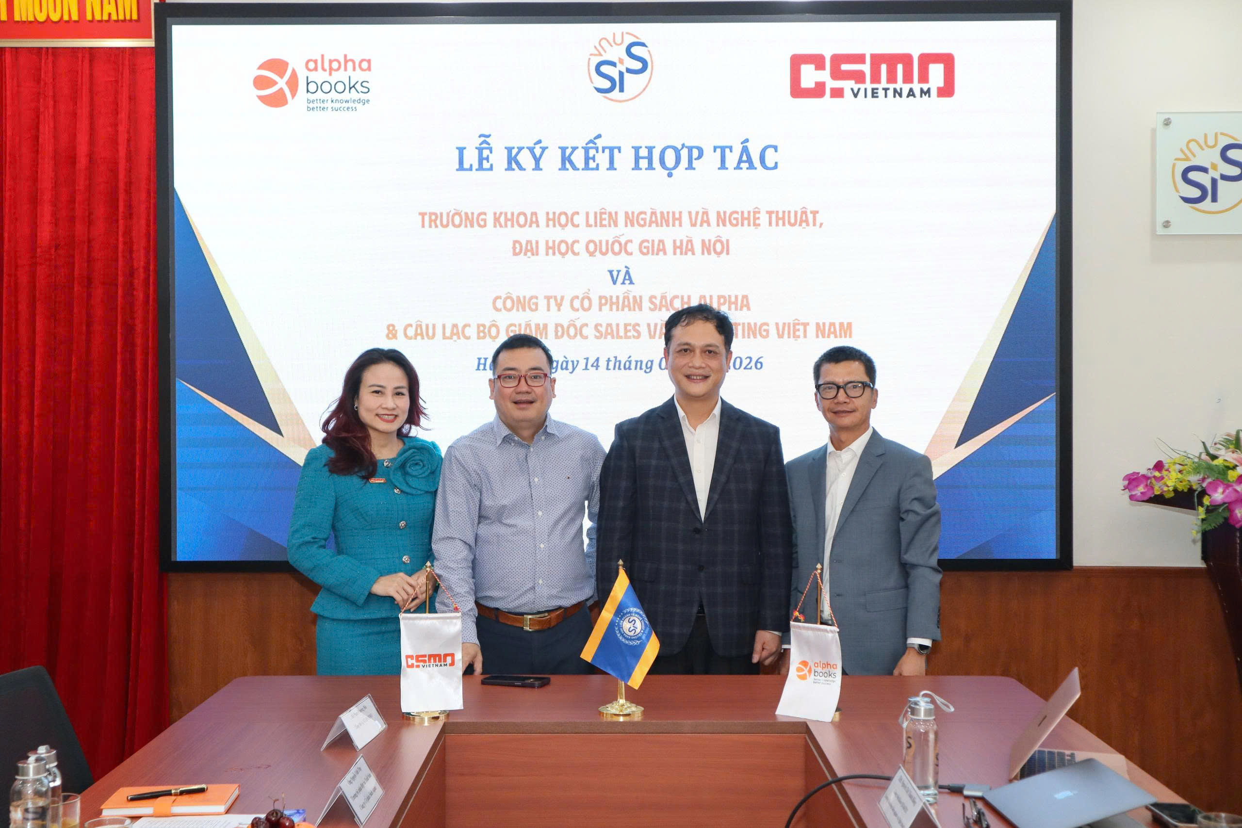 VNU-SIS & Alpha Books: Cộng hưởng giá trị để phát triển lĩnh vực Quản trị - Kinh doanh & Văn hoá
