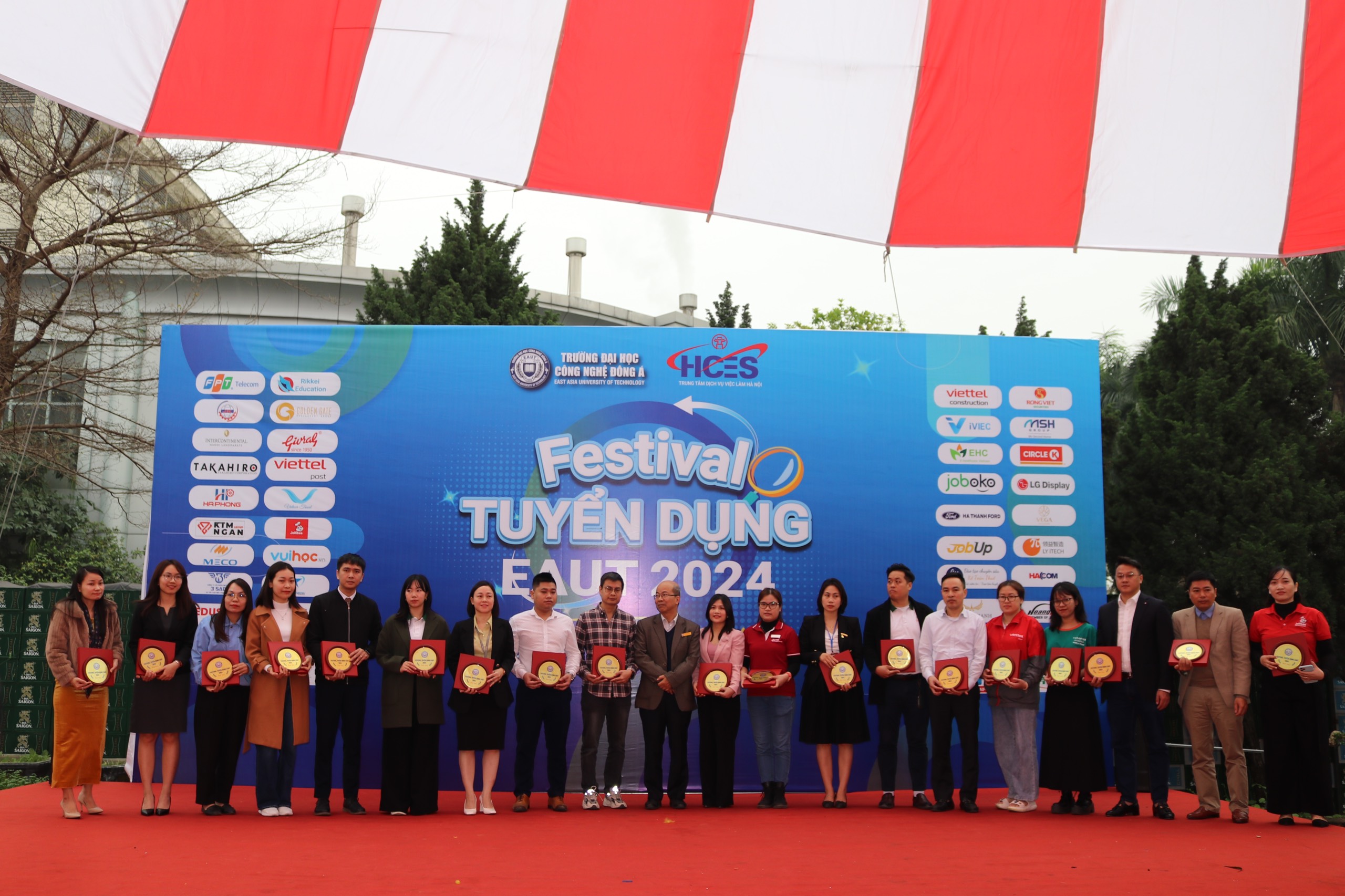 Dược Sanfo tham gia Festival tuyển dụng EAUT 2024