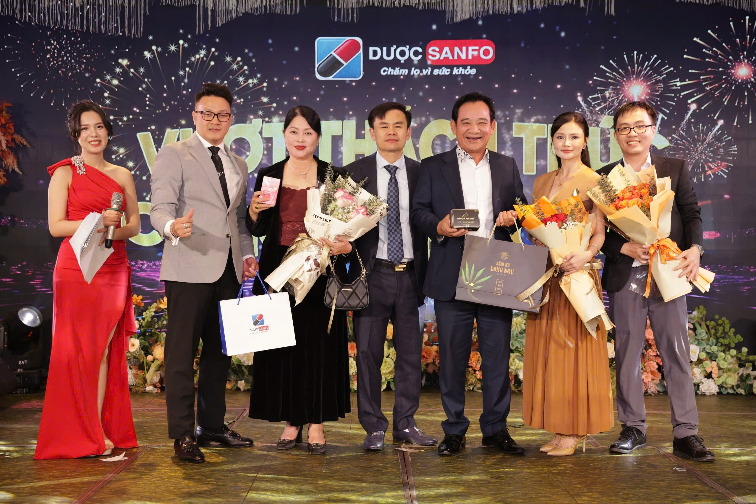 YEAR END PARTY 2024 Cùng nhìn lại, tự hào và tiến bước