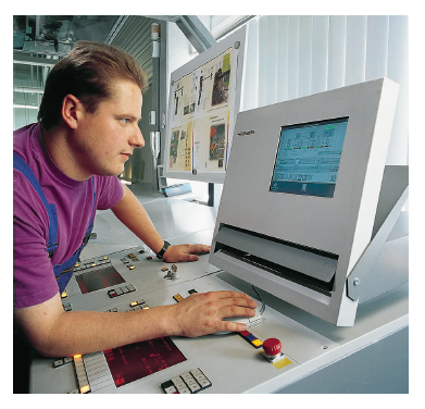 Thiết bị đầu cuối trên trạm điều khiển của hệ thống sản xuất có kết nối với hệ thống sản xuất và thông tin (DataControl / Prinect, Heidelberg)
