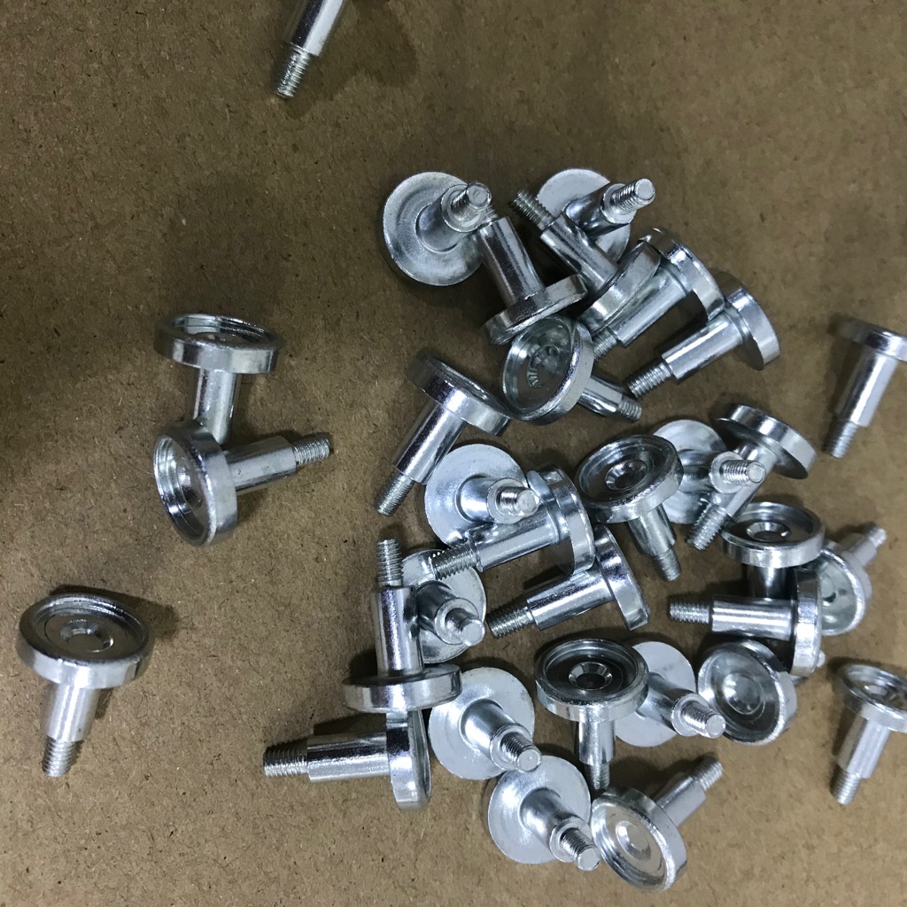 Ốc nam châm gien 3 chân dài chuyên dùng cho module led.