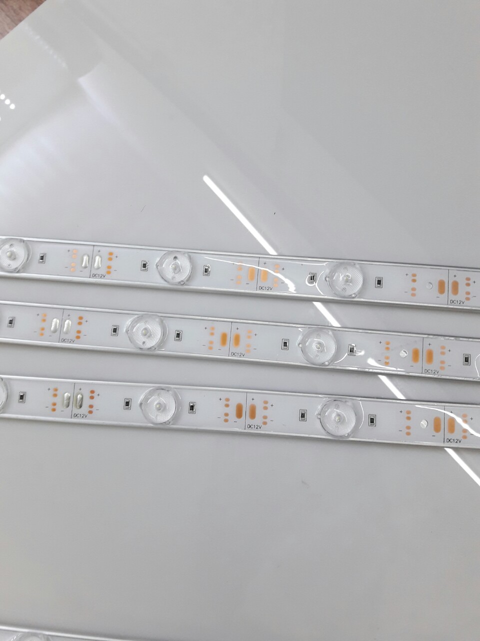 Led thanh tỏa 1m 12 LED /thanh , chống nước