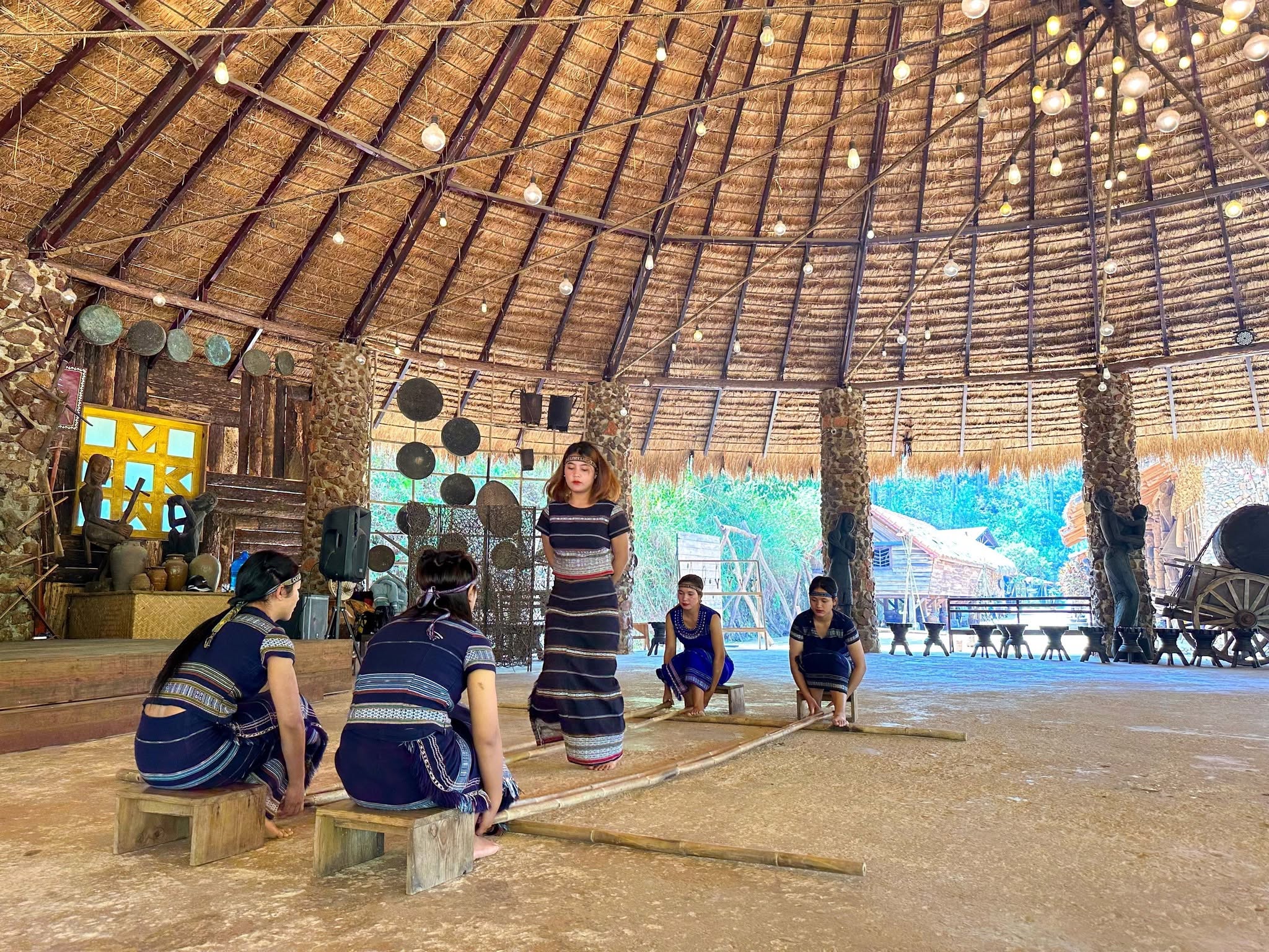 Tour 1 Ngày Làng Cù Lần