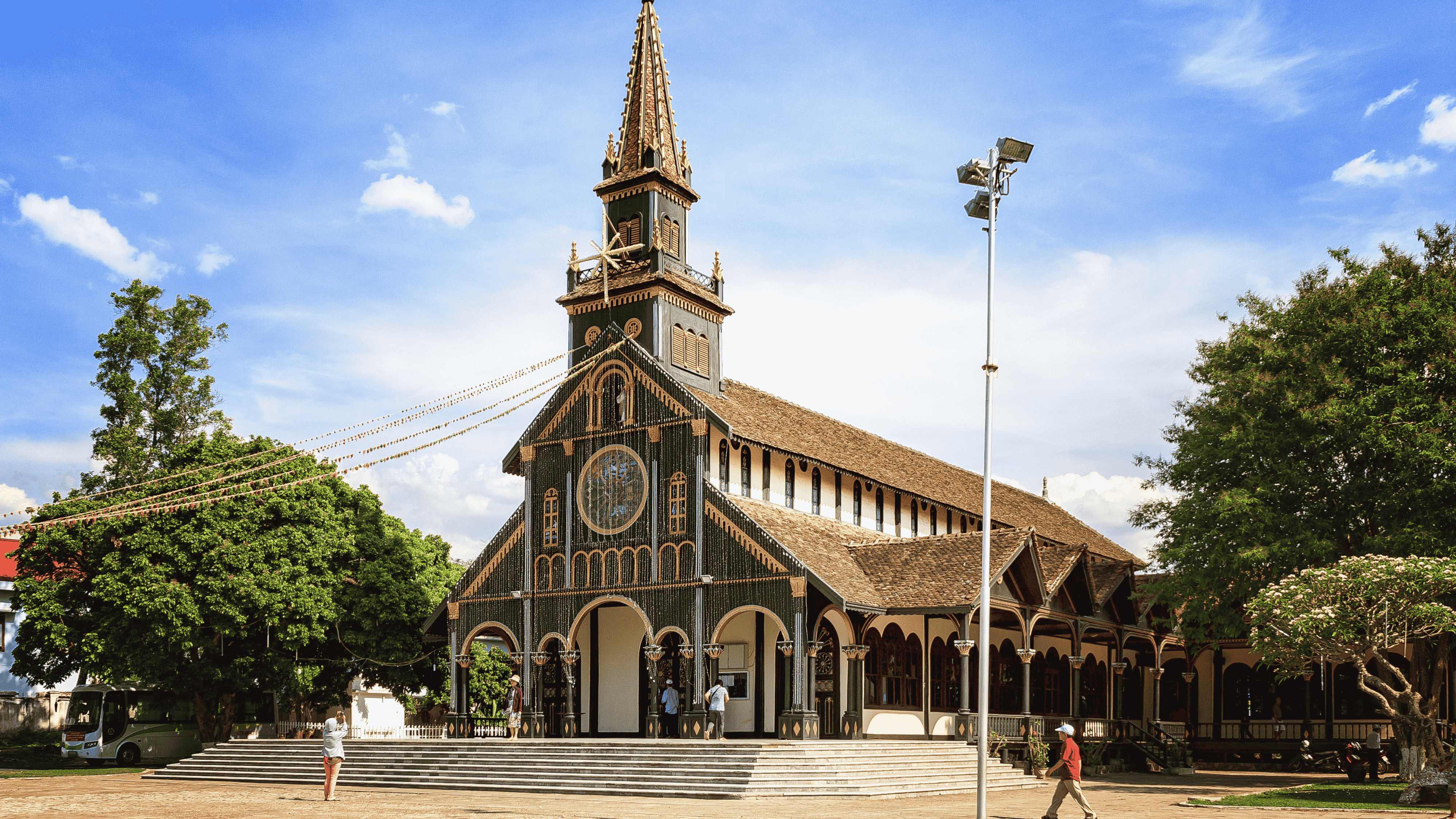 TOUR GIA LAI – MĂNG ĐEN – BUÔN MA THUỘT | HÀNH TRÌNH ĐẠI NGÀN TÂY NGUYÊN HUYỀN THOẠI | TOUR 5 NGÀY 4 ĐÊM