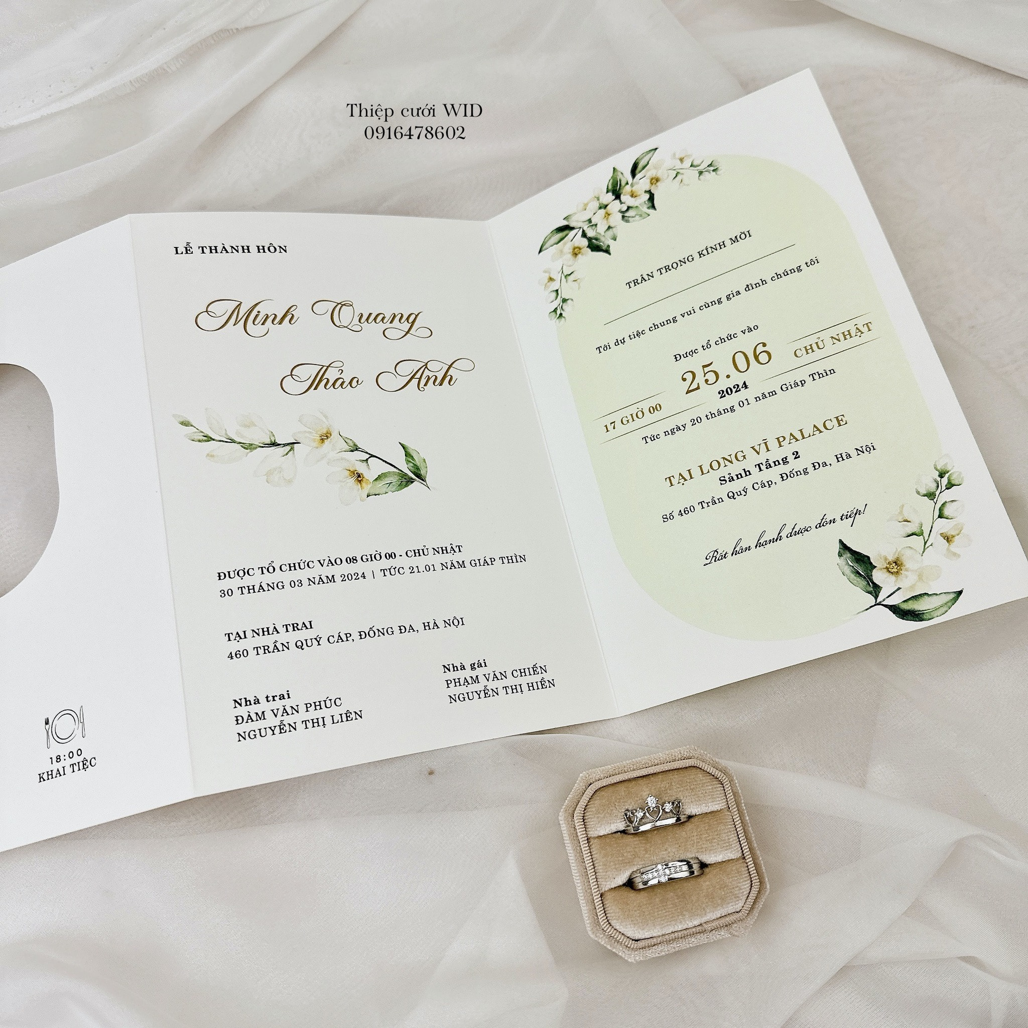 Oval 442 - Thiệp sắc xanh họa tiết hoa trắng tinh khôi