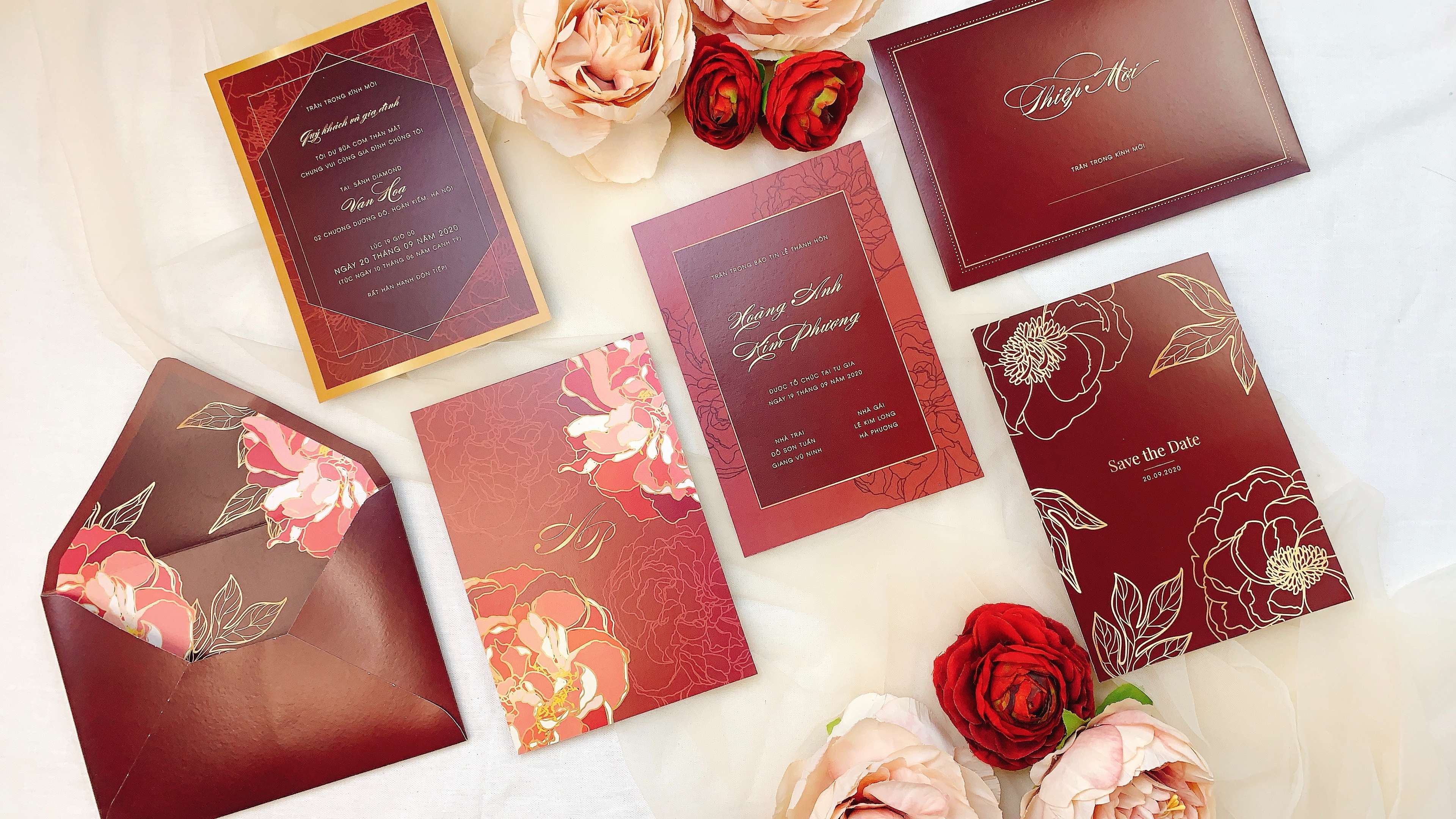 PB 228  - Thiệp Hoa Hồng Đỏ sẫm loang sang trọng