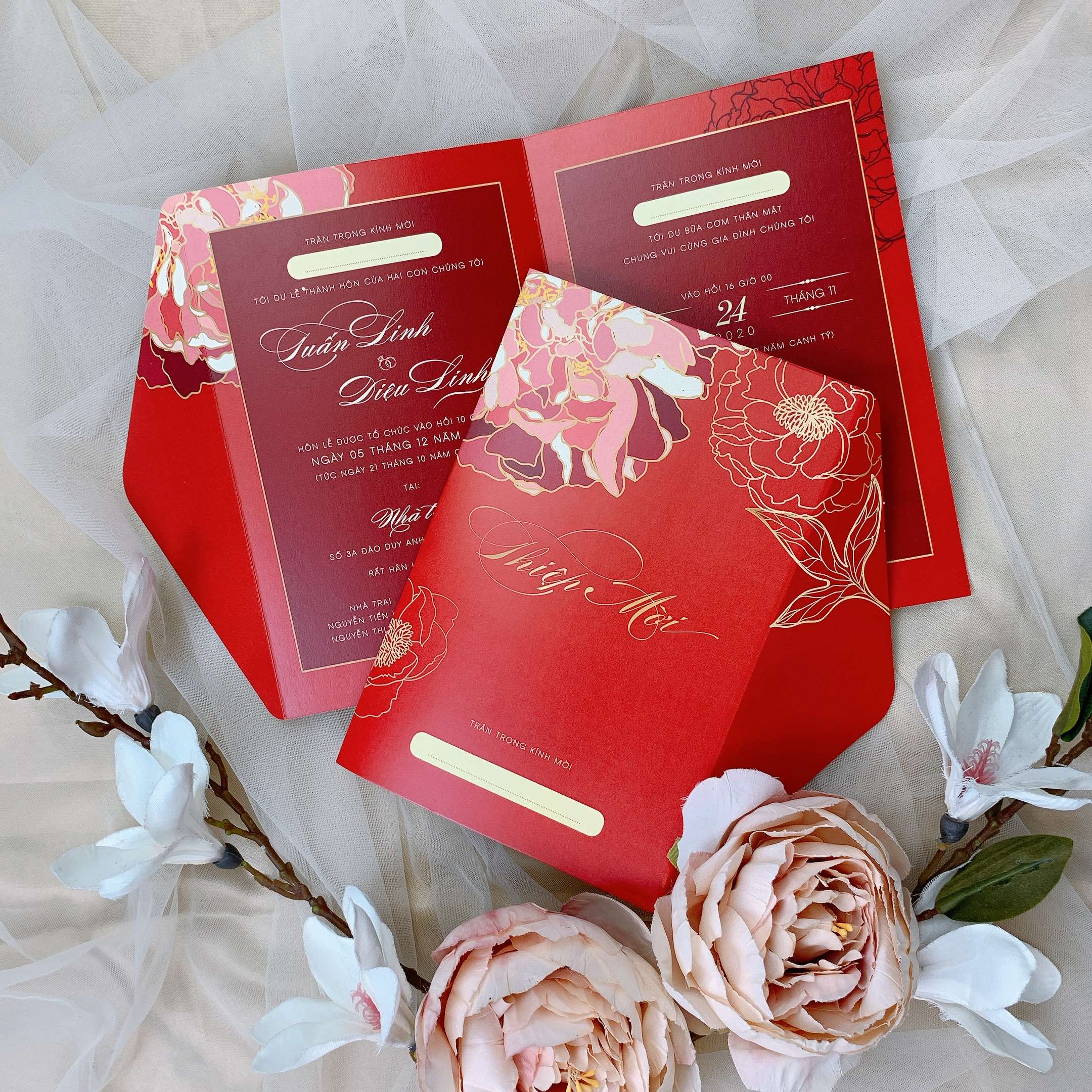 228 CN - Thiệp Hoa Hồng Đỏ sẫm loang sang trọng
