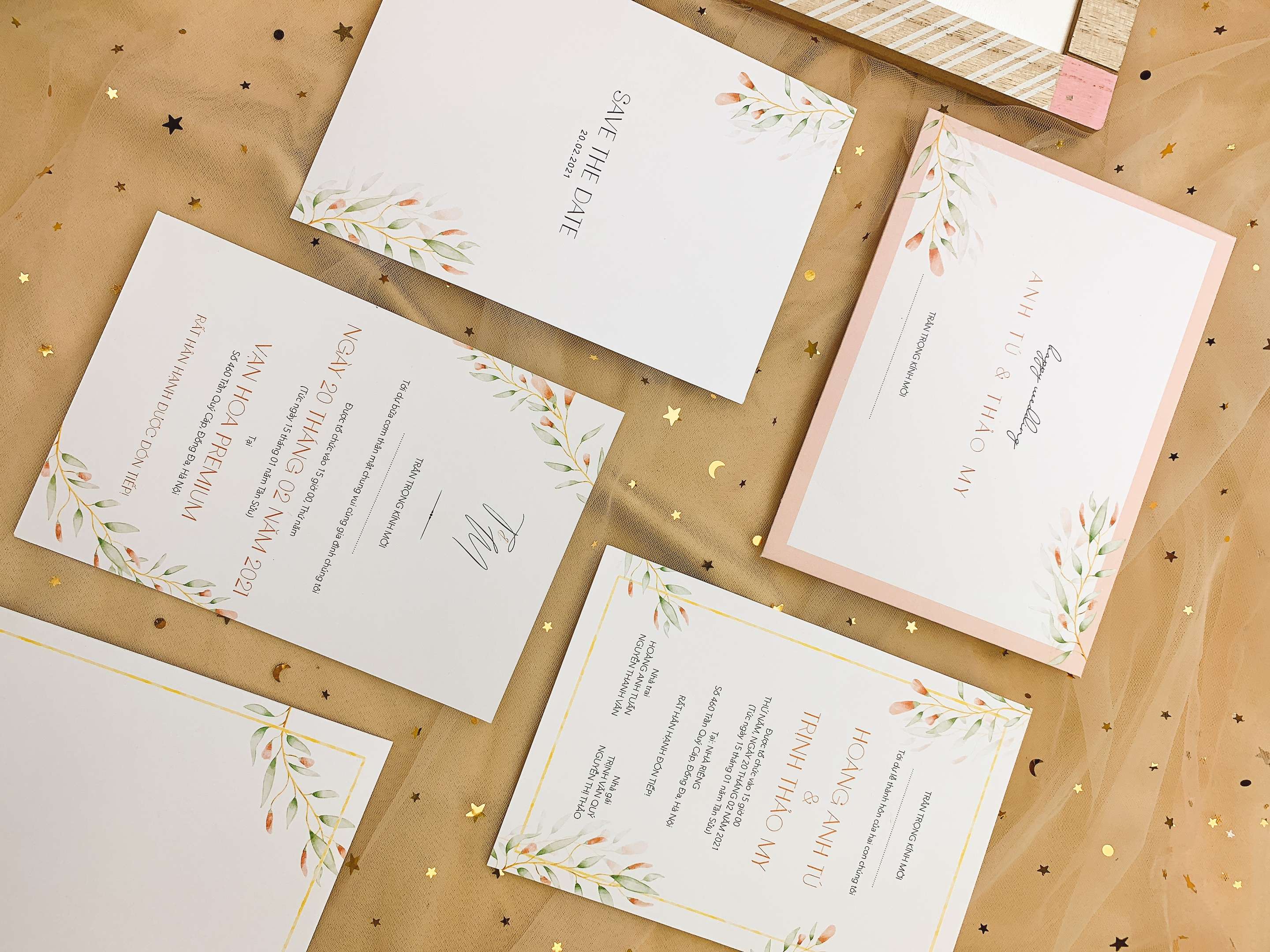 PB 289 - Thiệp hiện đại kết hợp họa tiết hoa