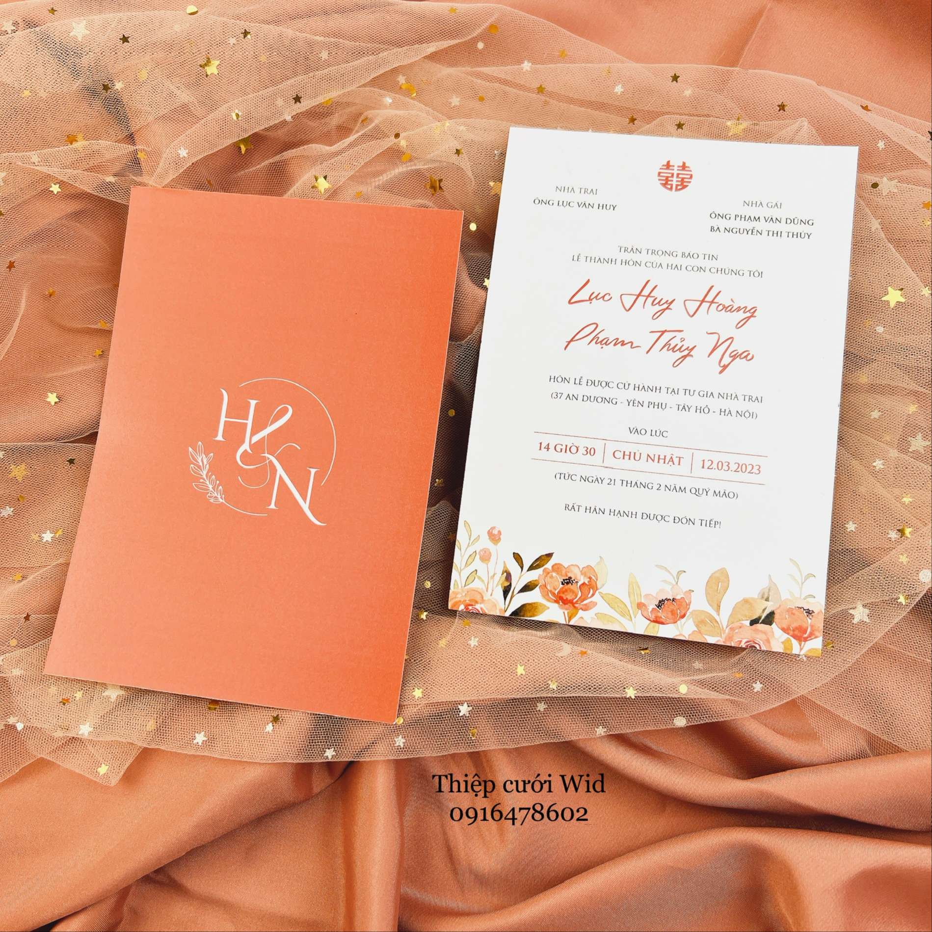 PB 420 - Thiệp hiện đại kết hợp họa tiết hoa mang sắc cam nổi bật