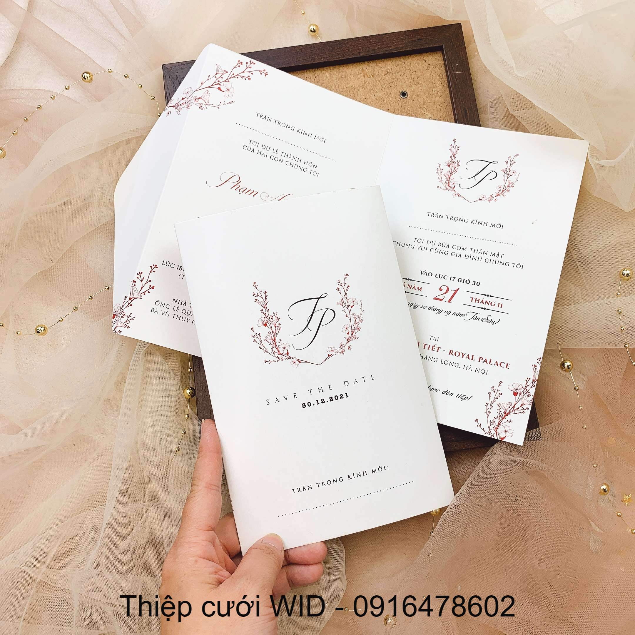 301 CN - Thiệp hoa nhí đỏ Minimal