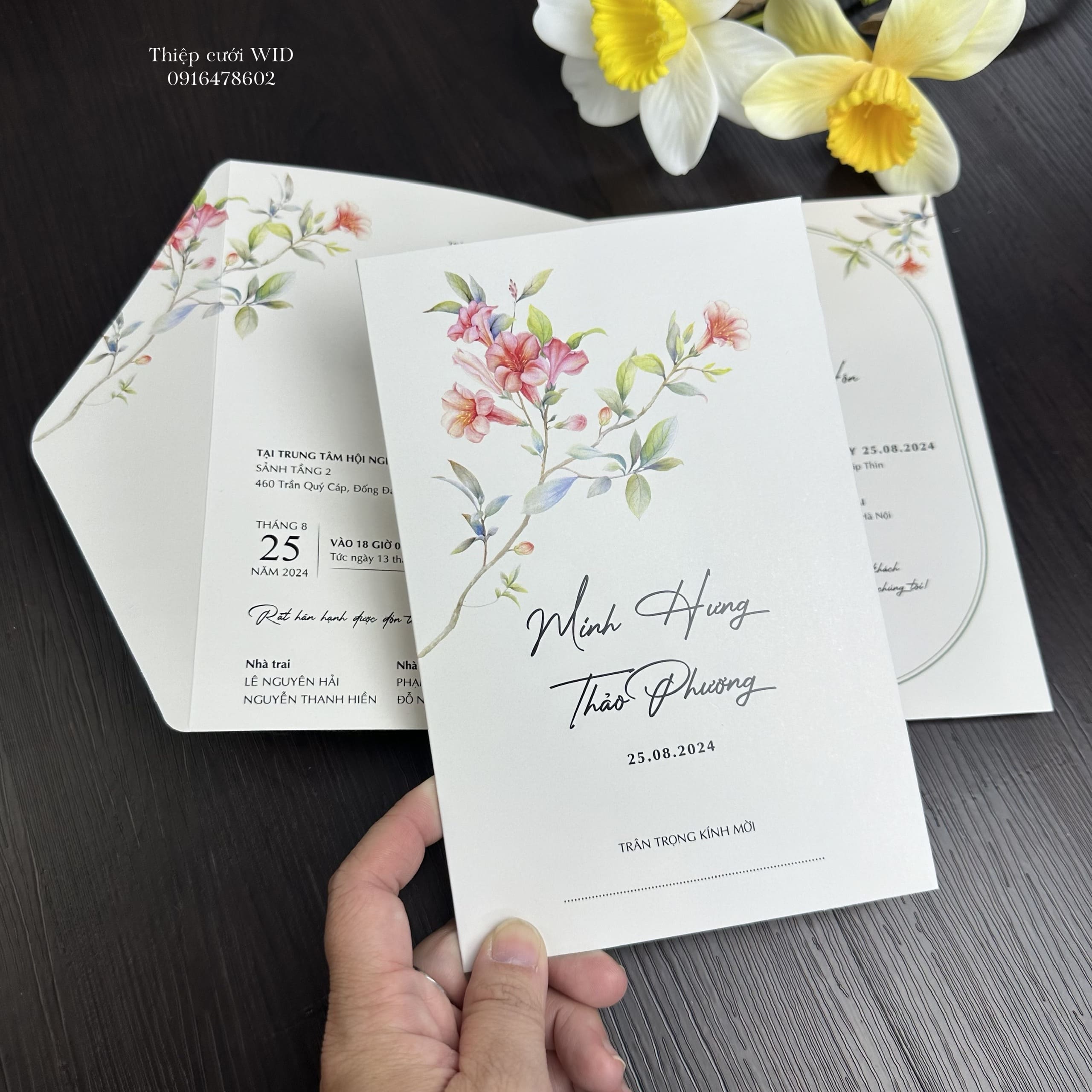 451 CN  - Thiệp hoa nhí sắc hồng hiện đại, vintage