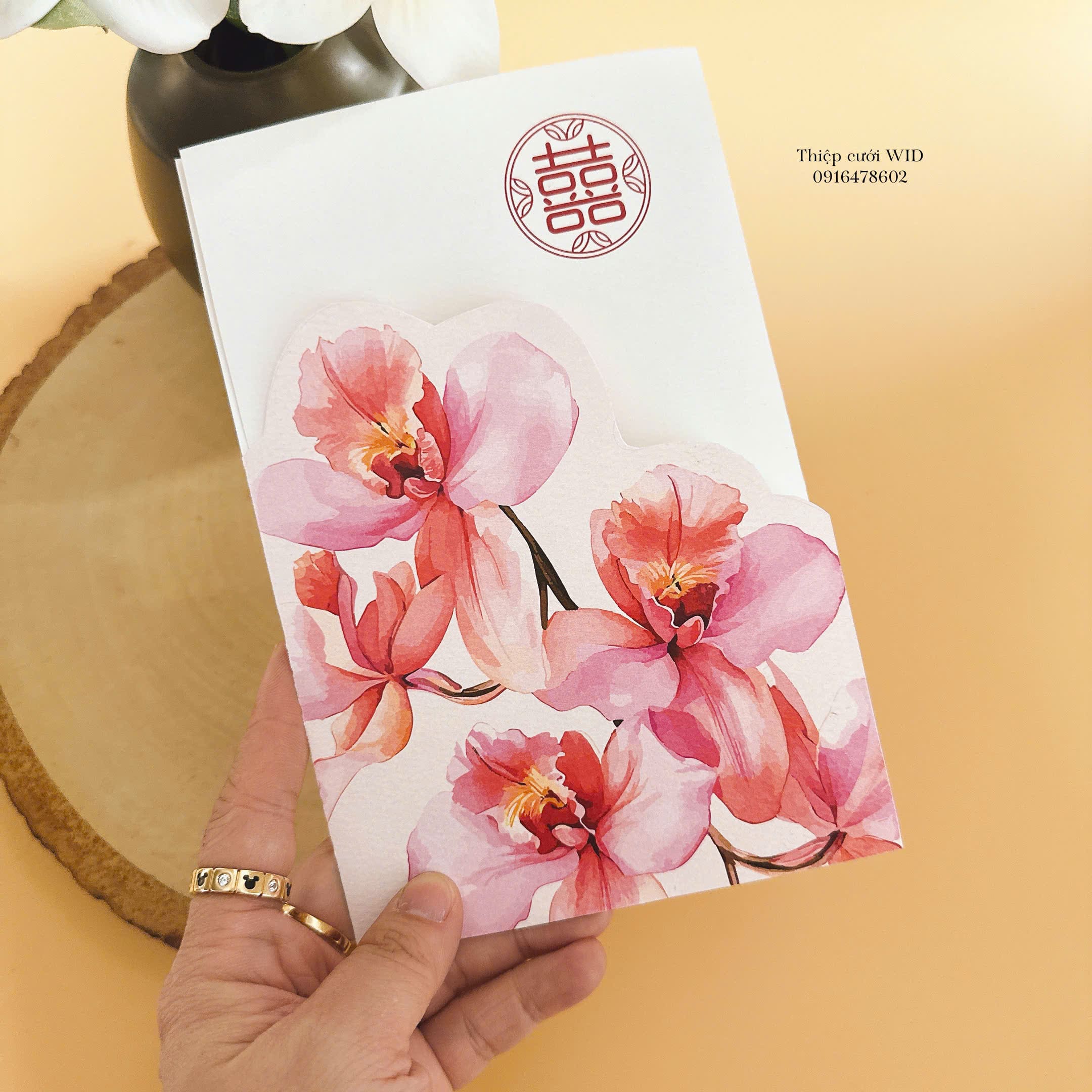 Gập 3 Hoa Hồng - Thiệp gập 3 cắt viền hoa nổi bật