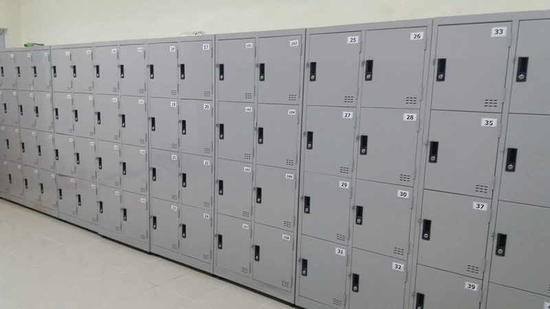 So sánh tủ locker khóa cơ và khóa điện tử
