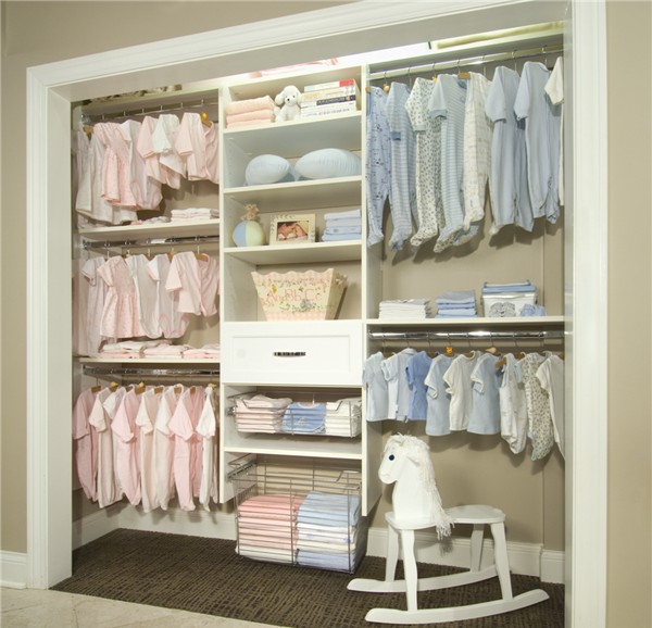 Cách sắp xếp tủ quần áo cho trẻ sơ sinh - Ảnh 1