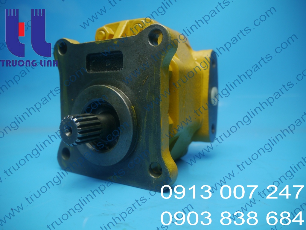 Bơm thủy lực bánh răng hoạt động nhờ vào bánh răng nối với trục của bơm. Khi bánh răng quay, chất lỏng sẽ được vận chuyển theo vỏ bơm