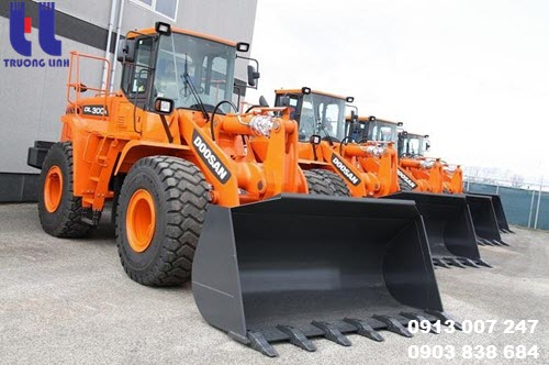 Máy xúc lật gầu bánh lốp của Doosan 